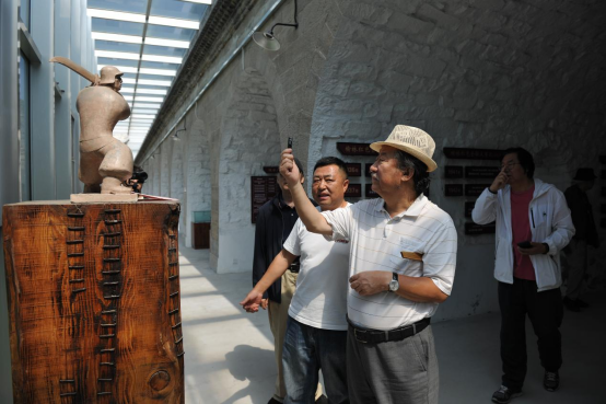 走遍中国·榆林艺术小镇采风：艺术重构黄土高原